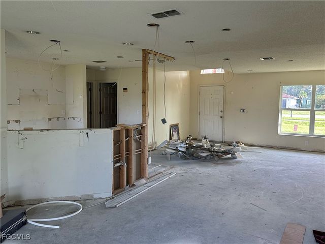 2254 Crystal DR, Fort Myers, FL 33907