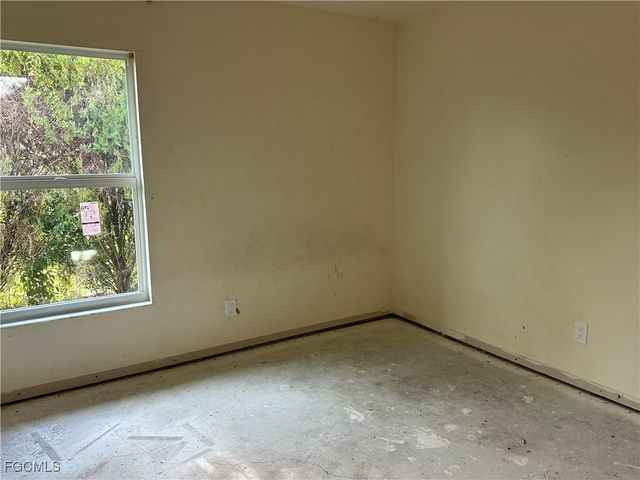 2254 Crystal DR, Fort Myers, FL 33907