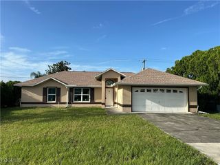 2254 Crystal DR, Fort Myers, FL 33907
