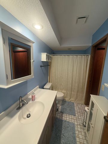 679 Dorland Road S, Maplewood, MN 55119