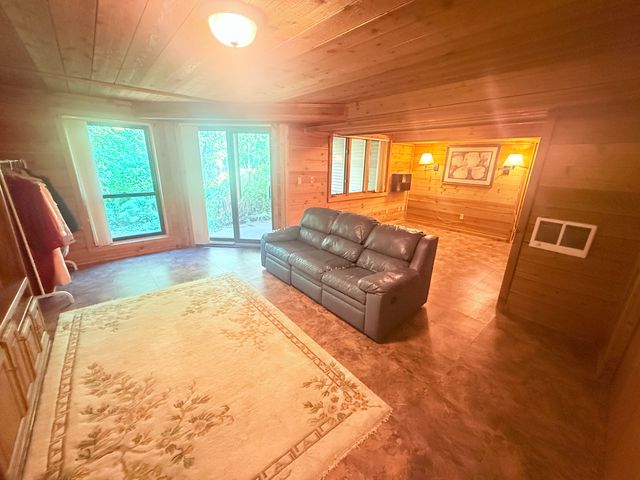 679 Dorland Road S, Maplewood, MN 55119