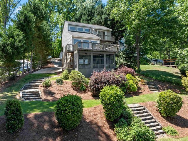 397 Lake Road, Inman, SC 29349