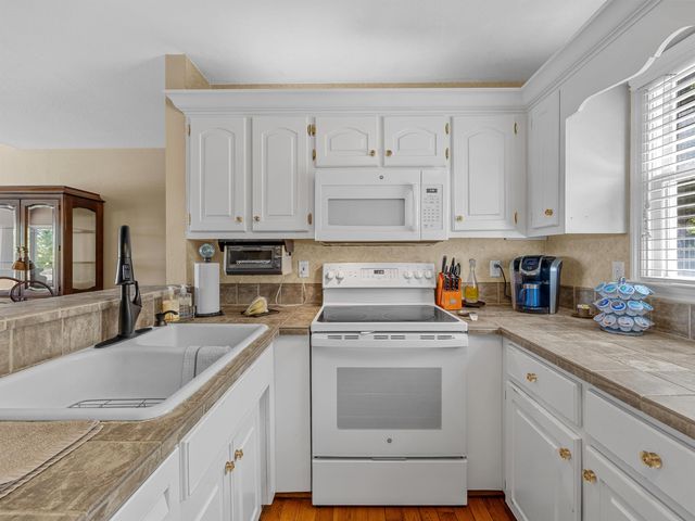 397 Lake Road, Inman, SC 29349
