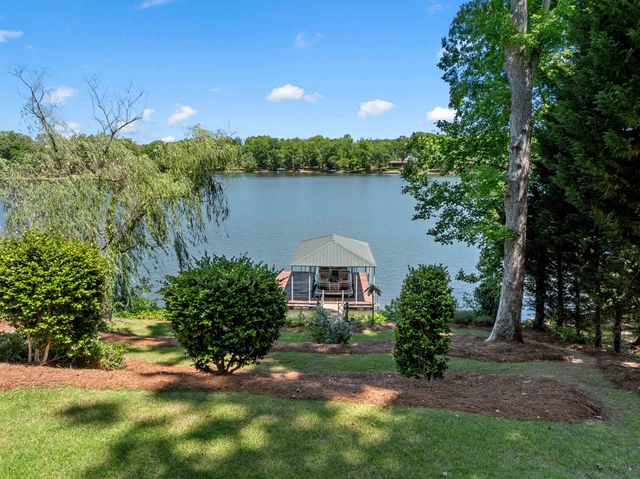397 Lake Road, Inman, SC 29349