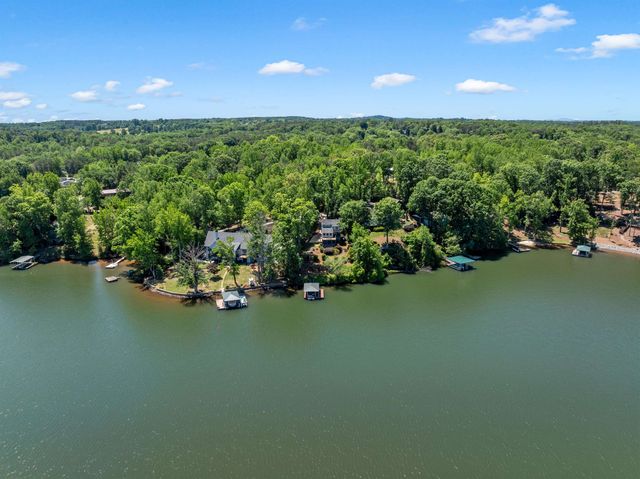 397 Lake Road, Inman, SC 29349