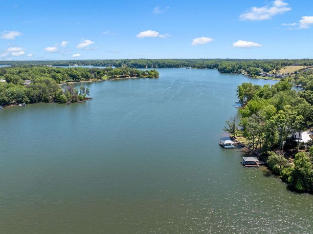 397 Lake Road, Inman, SC 29349