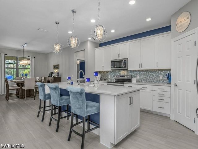 17581 Ashcomb WAY, Estero, FL 33928