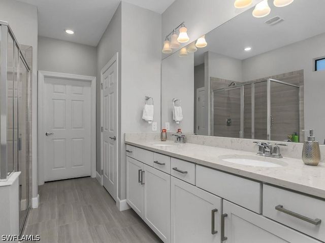 17581 Ashcomb WAY, Estero, FL 33928