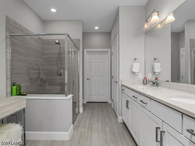17581 Ashcomb WAY, Estero, FL 33928