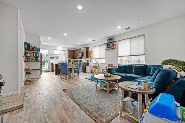 2875 Walker Way, Hollister, CA 95023