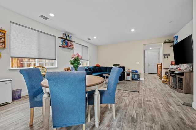 2875 Walker Way, Hollister, CA 95023