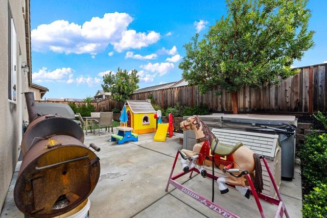 2875 Walker Way, Hollister, CA 95023