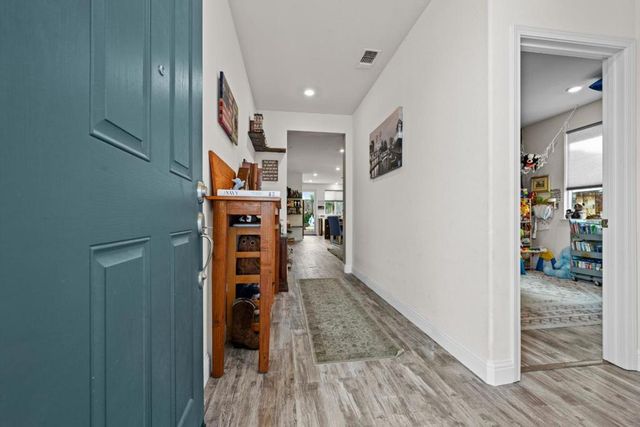 2875 Walker Way, Hollister, CA 95023