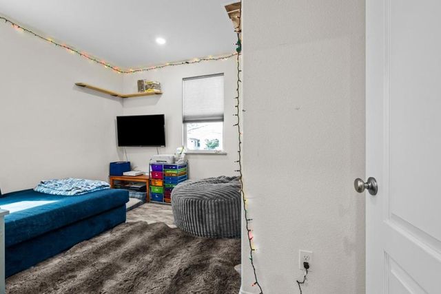 2875 Walker Way, Hollister, CA 95023