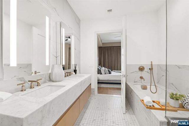 720 Clinton Street 508, Hoboken, NJ 07030