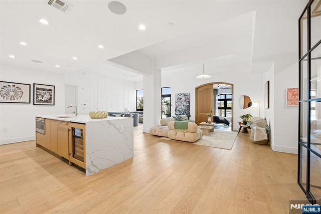720 Clinton Street 508, Hoboken, NJ 07030
