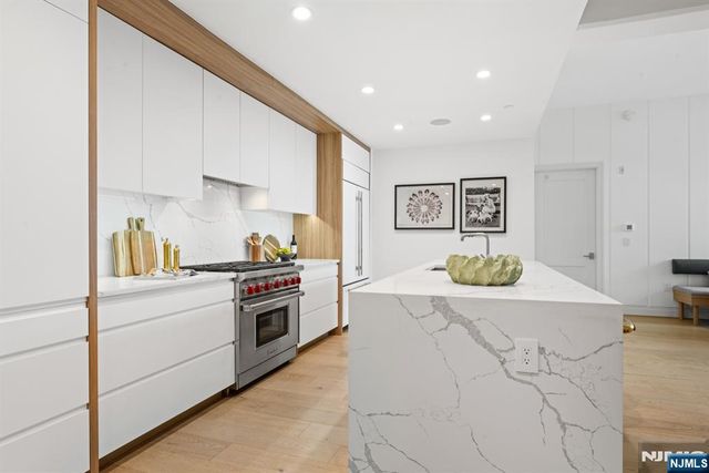 720 Clinton Street 508, Hoboken, NJ 07030