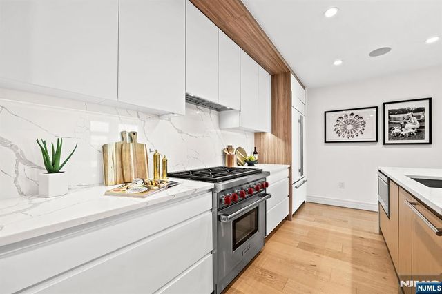 720 Clinton Street 508, Hoboken, NJ 07030