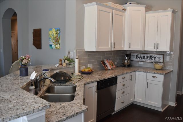 9153 AUTUMNBROOKE Way, Montgomery, AL 36117