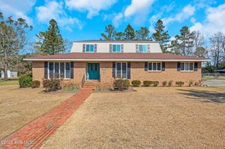 320 Pinecrest Drive, Chadbourn, NC 28431