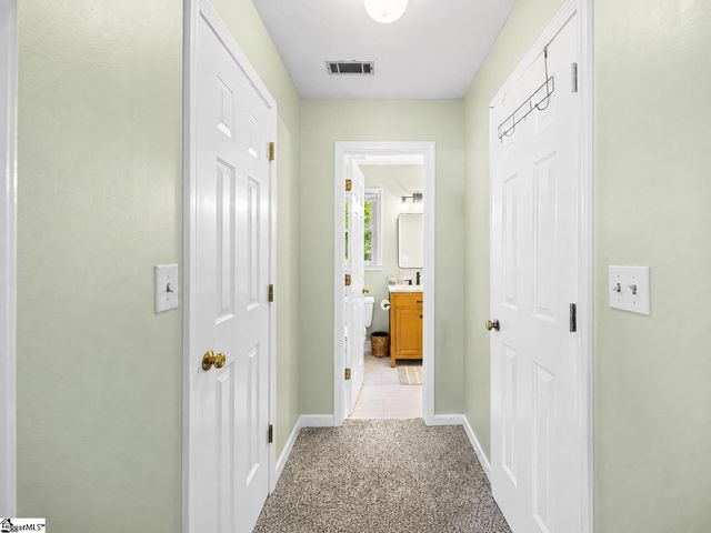 8 River Way Drive, Greer, SC 29651