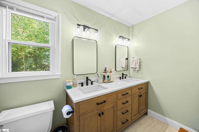8 River Way Drive, Greer, SC 29651