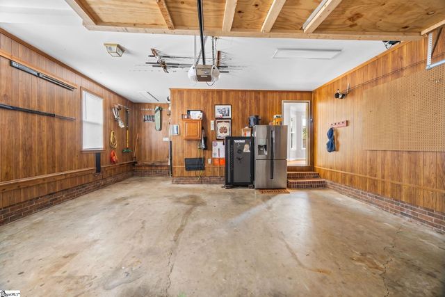 8 River Way Drive, Greer, SC 29651