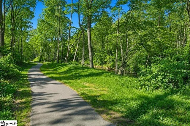 8 River Way Drive, Greer, SC 29651