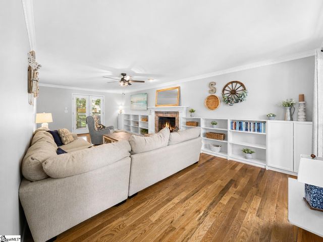 8 River Way Drive, Greer, SC 29651