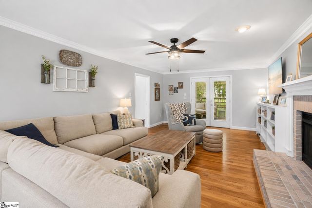 8 River Way Drive, Greer, SC 29651