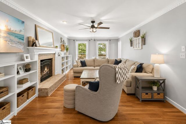 8 River Way Drive, Greer, SC 29651