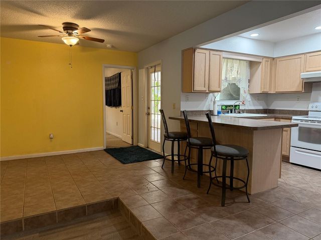 7 LAGO VISTA COURT, Davenport, FL 33837