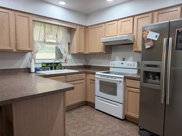 7 LAGO VISTA COURT, Davenport, FL 33837