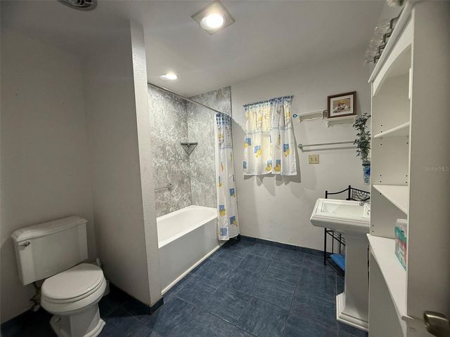 7 LAGO VISTA COURT, Davenport, FL 33837