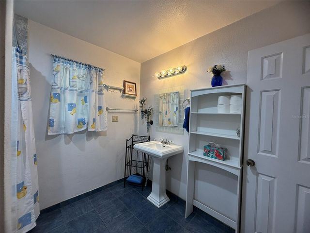 7 LAGO VISTA COURT, Davenport, FL 33837