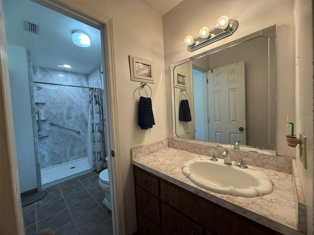 7 LAGO VISTA COURT, Davenport, FL 33837
