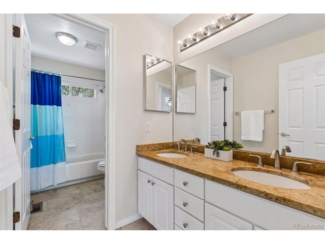 2952 Clairton Dr, Littleton, CO 80126