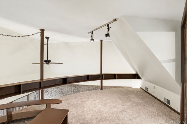 13490 Lakebrook Drive, Tyrone Township, MI 48430