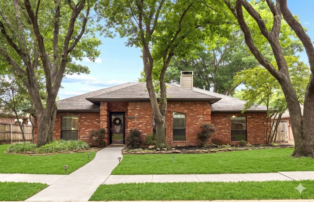 3701 Andrea Lane, Rowlett, TX 75088