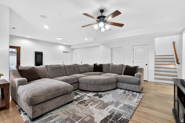 1898 W OLD FORT CIR, Farmington, UT 84025