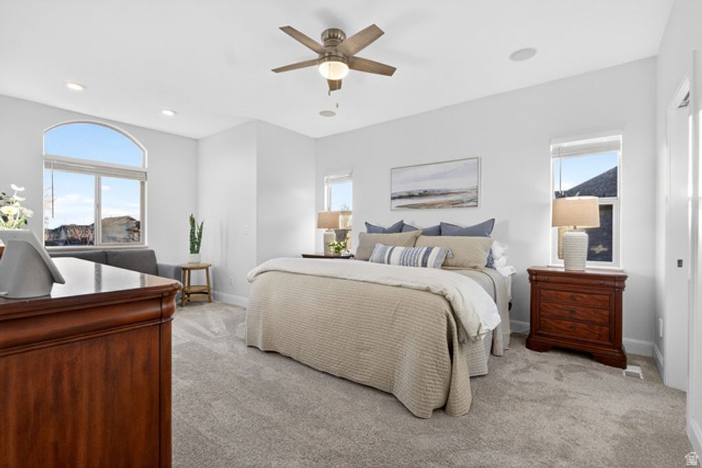 Image 20 of property listing at 1898 W OLD FORT CIR, Farmington, UT 84025