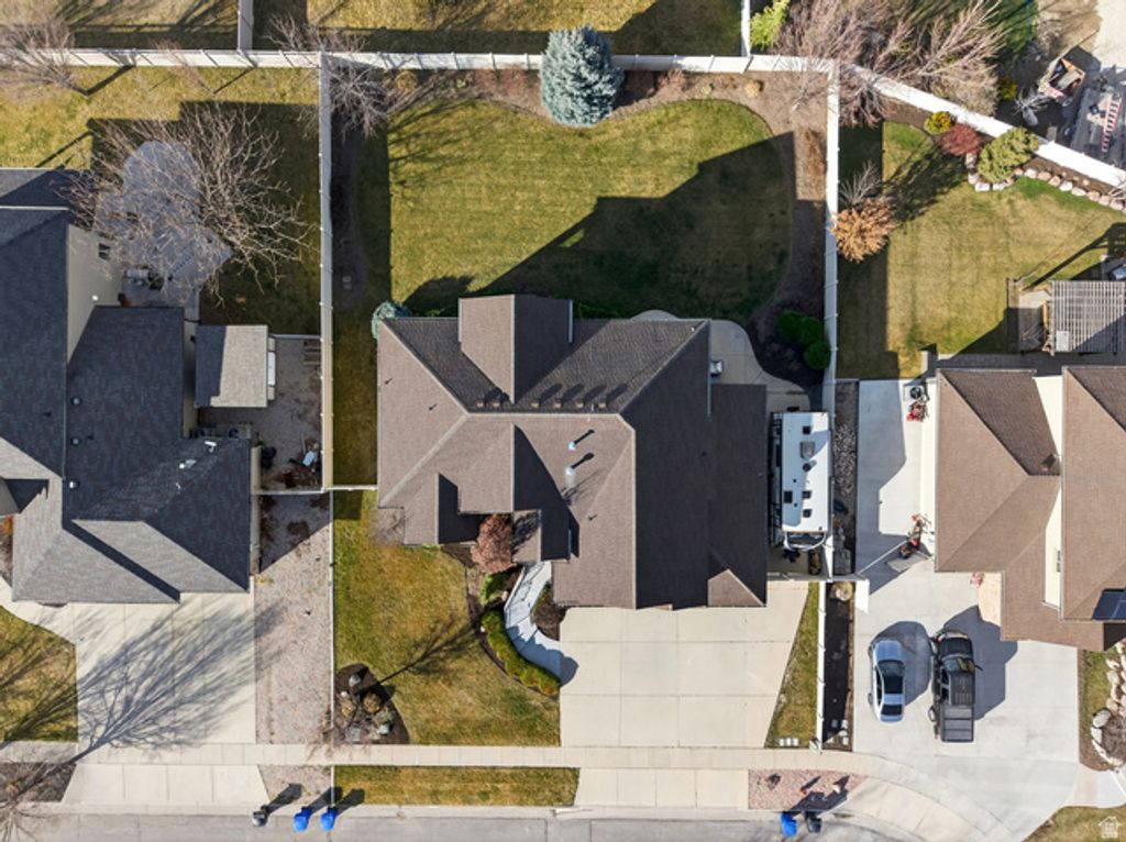 Image 48 of property listing at 1898 W OLD FORT CIR, Farmington, UT 84025