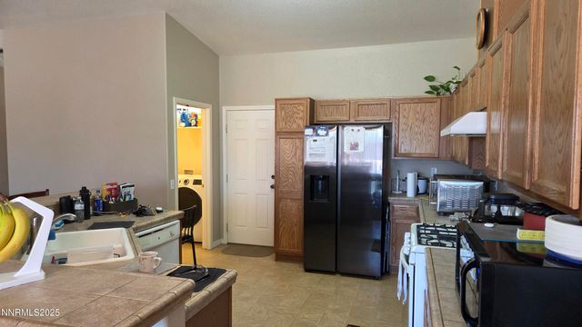 3160 Snowberry Street, Silver Springs, NV 89429