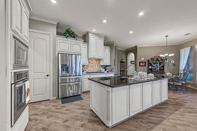 111 Highland Court, Boyd, TX 76023