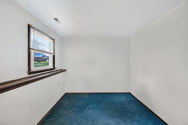 639 sullivan Lane, University Park, IL 60484