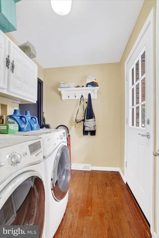 2350 SUTTON RD, York, PA 17403