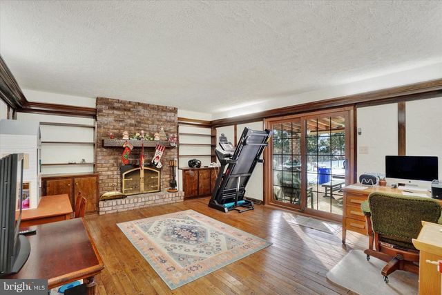 2350 SUTTON RD, York, PA 17403