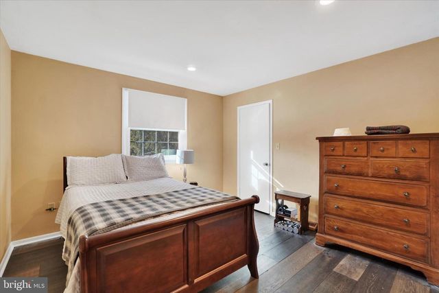 2350 SUTTON RD, York, PA 17403