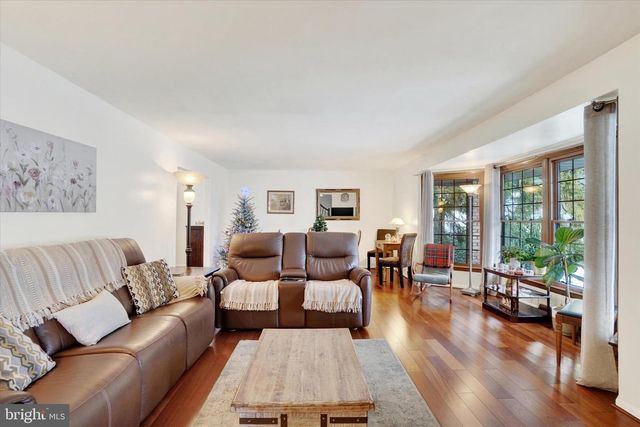 2350 SUTTON RD, York, PA 17403