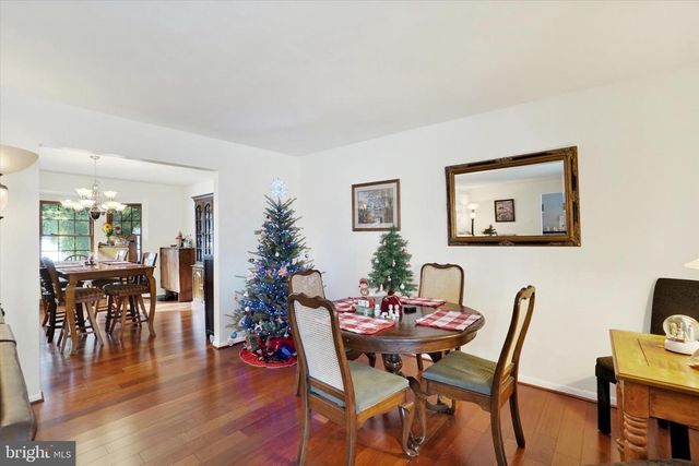 2350 SUTTON RD, York, PA 17403